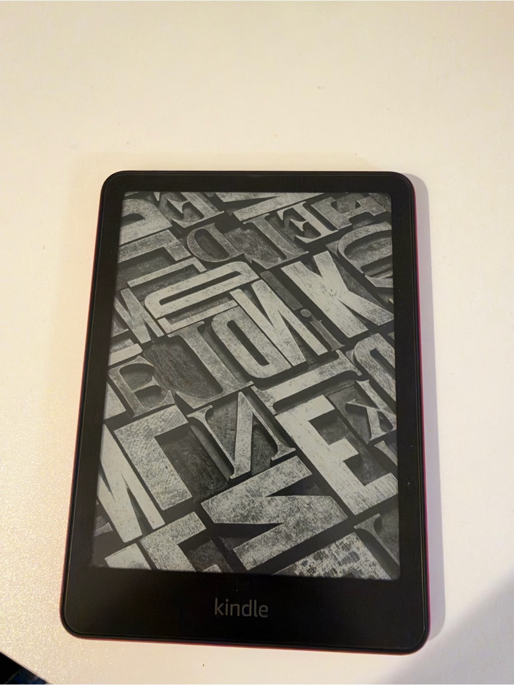 Kindle paperwhite signature edition 32 gb 2024 model in metallic raspberry